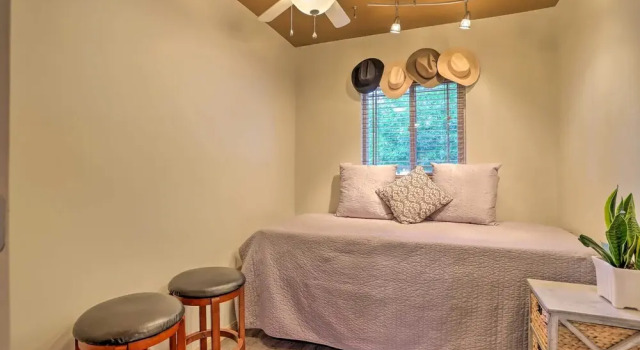 Colorado Cowboy Cottage: 12 Mi to Downtown Denver, Réserver Hôtel Northglenn Colorado