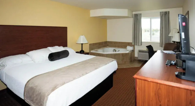 Номер Luxury Park View Inn & Suites, Hoisington
