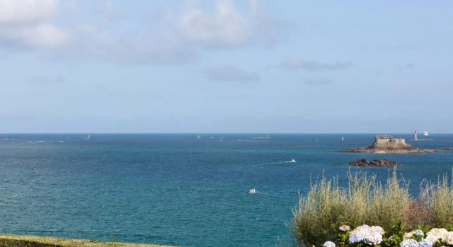 Entre Deux Mers by Cocoonr, Rezerwuj Hotel Dinard 
