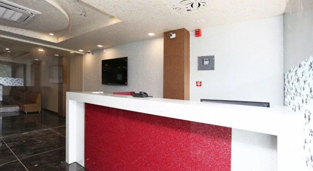 Capital O 26694 Hotel Anubhav, Забронировать Отель Отели Гомти Нагара с парковкой, Парковка