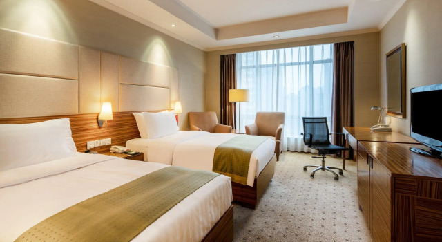 Holiday Inn Chongqing Guanyinqiao by IHG