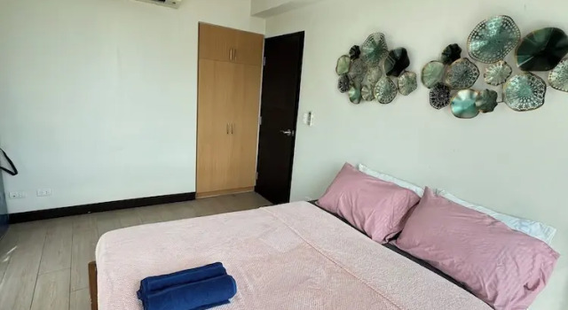 Mactan Newtown Condo with Pool access, Book Hotel Mactan 