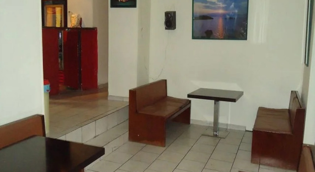 Zorbas Hotel - Hostel