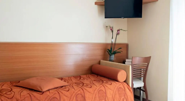 Трёхместный номер Standard Hotel Mirage