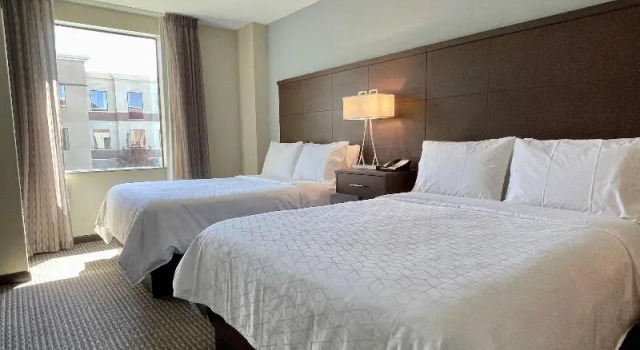 Четырёхместный люкс c 1 комнатой Staybridge Suites Carlsbad by IHG
