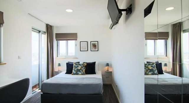 Phaedrus Living Luxury Suite Nicosia 510