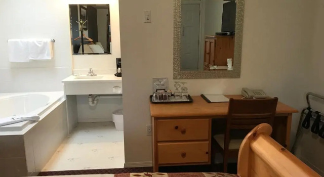Cactus Tree Inn, Book Hotel Oliver Okanagan-Similkameen