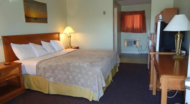 Пятиместный семейный номер Standard Westmount Motel