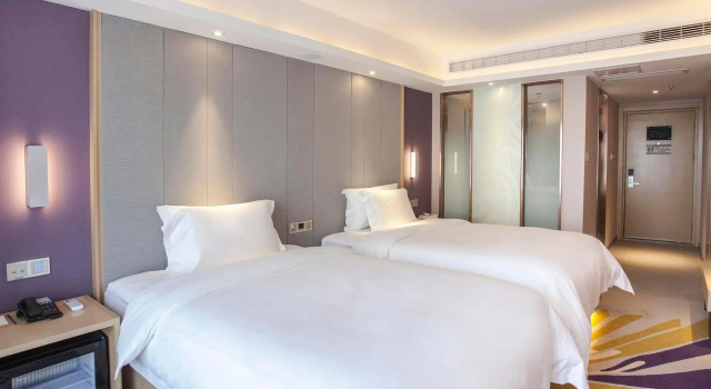 Двухместный номер Deluxe Lavande Hotel·Zigong Tanmulin Lantern Park