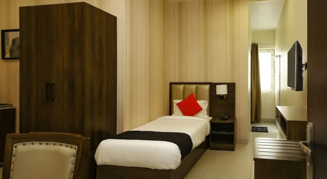 Capital O 28086 Sindhura Grand