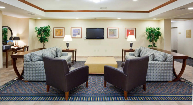 Candlewood Suites Milwaukee Airport by IHG