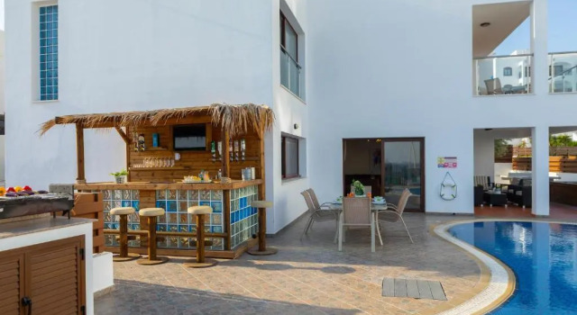Villa mit Meerblick Seafront Protaras Apartments