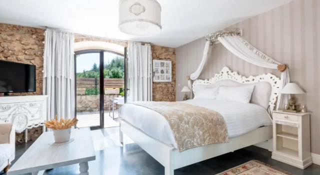 Le Trésor des Templiers, Book Hotel SPA-hoteller i Drôme Provençale, SPA