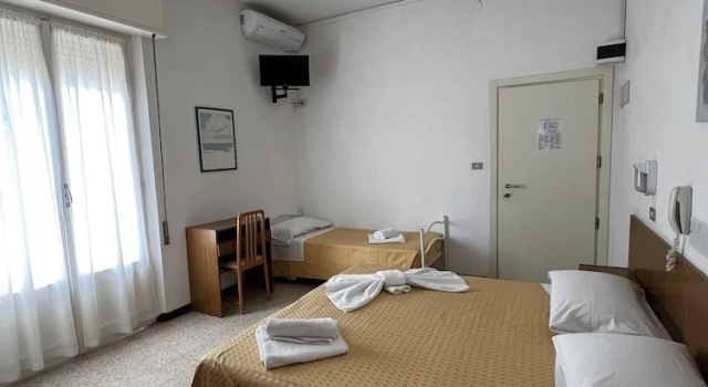Семейный номер Standard с балконом Hotel Till