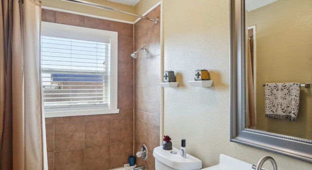 Коттедж Quaint Midland Home ~ 1 Mi to Downtown!