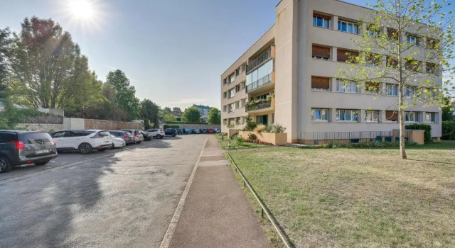 Chic apart Versailles Castle, Book Apartment Le Chesnay 