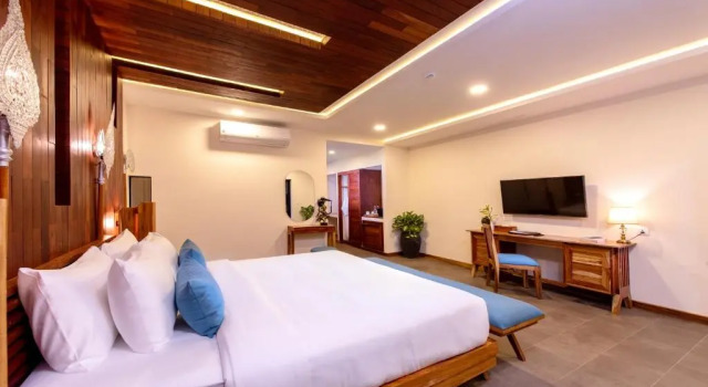 Двухместный люкс с балконом Araya Angkor Residence