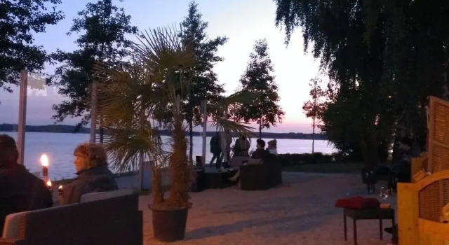 Fewo Winzer Duo in Waren, Забронировать Отель Варен 
