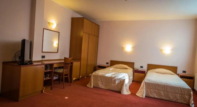 Двухместный номер Standard Hotel Sevlievo Plaza