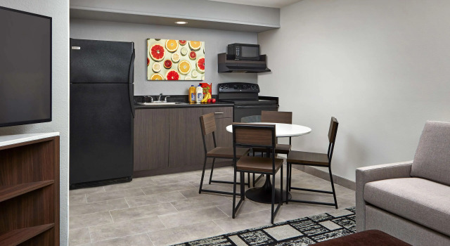 Четырёхместный люкс Best Western Plus Meridian Inn & Suites, Anaheim-Orange