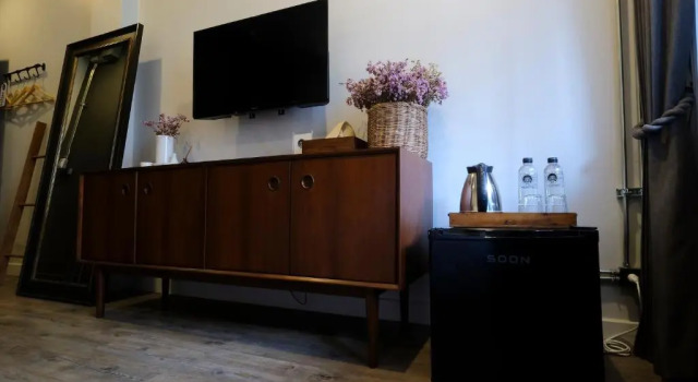 Двухместный номер Deluxe с балконом Iron32 Hotel