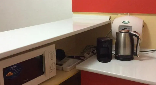 M&R Hostel