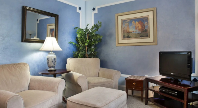 Люкс Deluxe с балконом Glynn House Inn