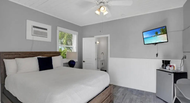 Номер Economy Seascape Resort & Marina