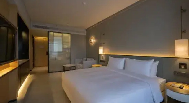 Люкс Luxury с 3 комнатами NOVOTEL HAIKOU WEST COAST