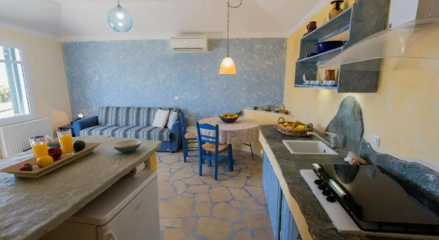 Апартаменты с видом на бассейн Villa Theodora