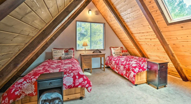 Deck & Grill: A-frame Cabin in Munds Park!, Book Hotel Munds Park Arizona
