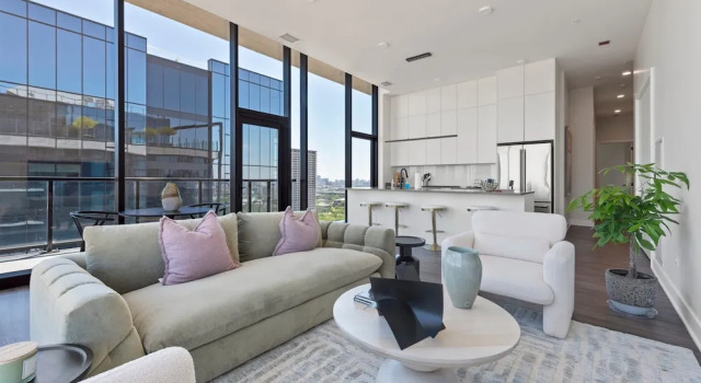 Апартаменты Fulton Market Penthouse 4BR Family Fun Views
