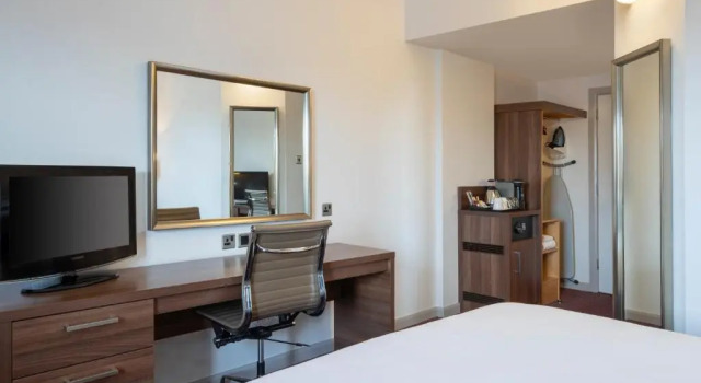 Трёхместный номер Standard Leonardo Hotel Leeds