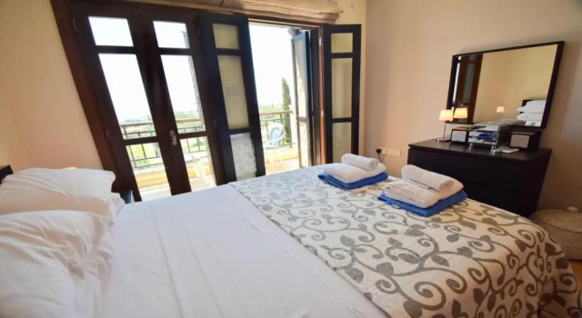 2 bedroom Apartment Hera with sea and golf views, Aphrodite Hills Resort, Забронировать Апартаменты/квартира Отели Куклия с парковкой, рядом с Гольф-клуб Secret Valley, Парковка