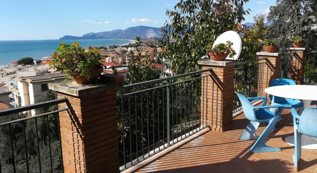 Tiffany Apartment With sea View Terrace in the Center of Sperlonga