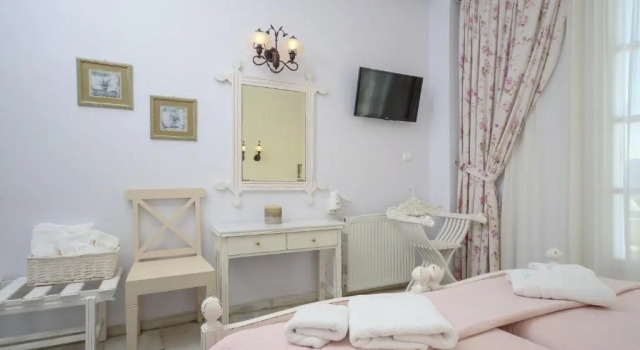 Трёхместный номер Economy Kymata Hotel