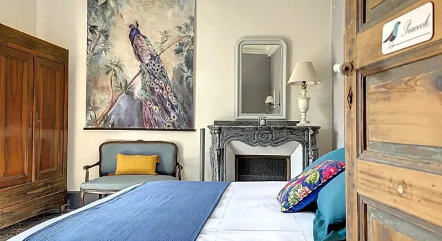 L'oiseau Bleu, Đặt Khách sạn Roubia Aude