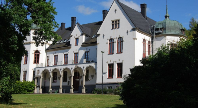 Hellidens Slott, Book Hostel / Vandrerhjem  