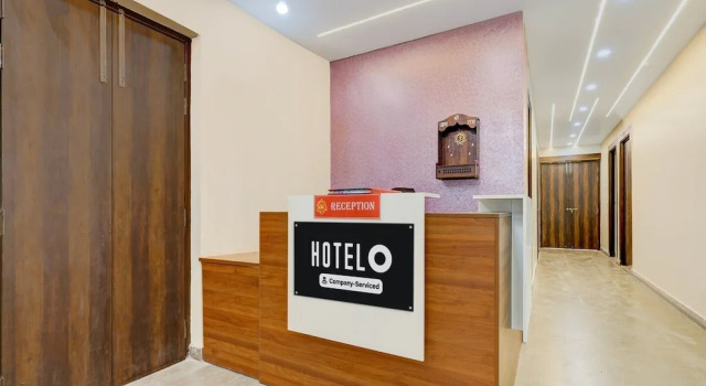 Hotel O Pari Chowk Metro Station