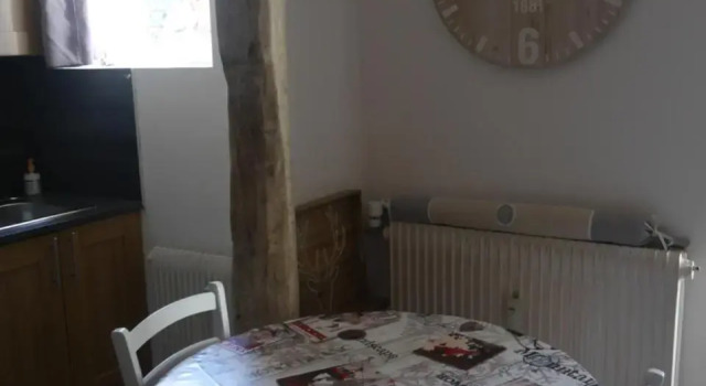 Studio Cosy Le Royal Ski 3 Vallées, Rezerwuj Apartament Hotele w Owernia z parkingiem, Parking