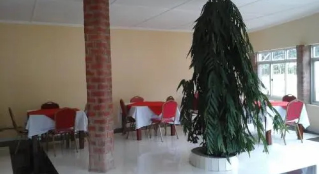 La Residence Executive Guest House, Book Guesthouse Hotels in Livingstone with Parking, Parking