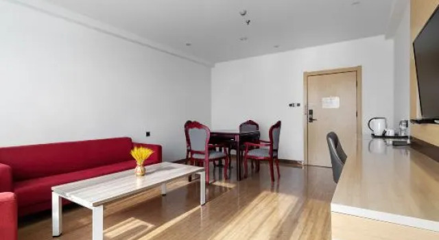 Люкс Business GreenTree Inn (Huai'an Development Zone Shenzhen East Road West Amusement Park)