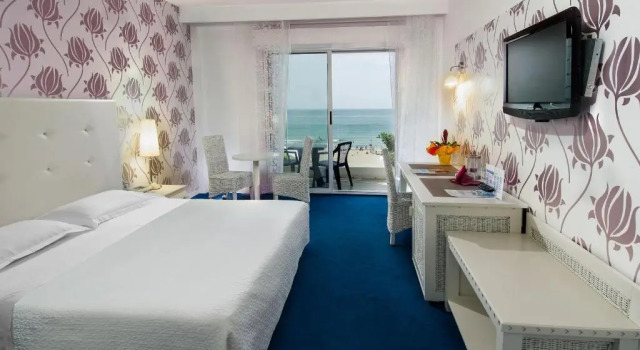 Двухместный номер Standard с видом на море Hotel Mediterraneo
