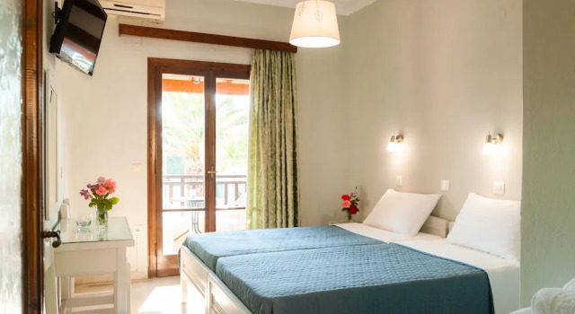 Eleni Apartments, Забронировать Апартаменты/квартира Отели периферии Ионических островов с парковкой, Парковка