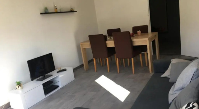Poitiers appartement T2 à 15 mn du Futuroscope, Rezerwuj Apartament Apartamenty w Poitiers, Apartament