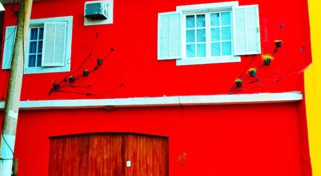 The Queen Hostel, Забронировать Хостел Арраял-ду-Кабу Lagos Region, рядом с Little Beach