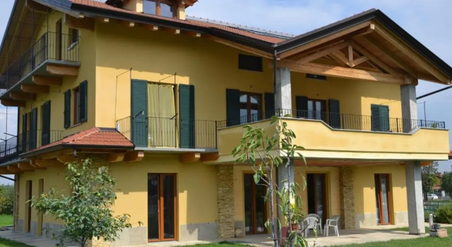 B&B Lalbero e le stelle, Prenota Bed & breakfast Borgo San Dalmazzo Piemonte