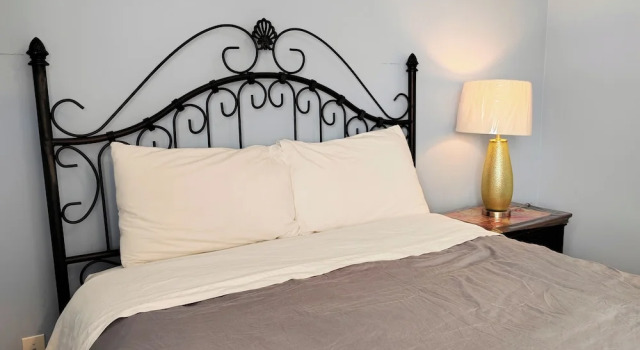 Номер Superior Bed Plus House close YVR Airport