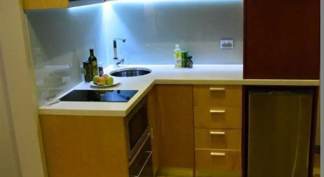 Студия с балконом Melrose Apartments