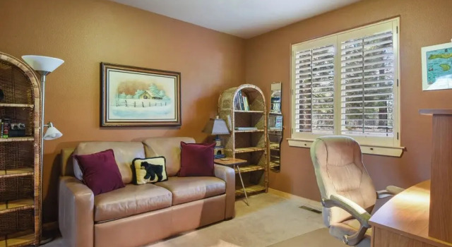 Crystal Charm Amazing 3 BDR Condo Close to Beaches, Casinos, & Skiing!